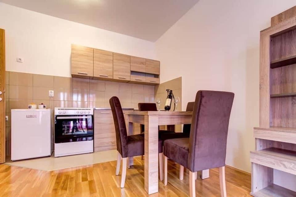 Naki Apartmani Podgorica Eksteriør billede